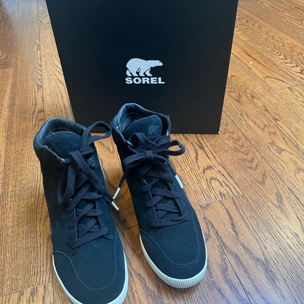 Sorel Womens Black waterproof  Sneaker booties  with White Soles